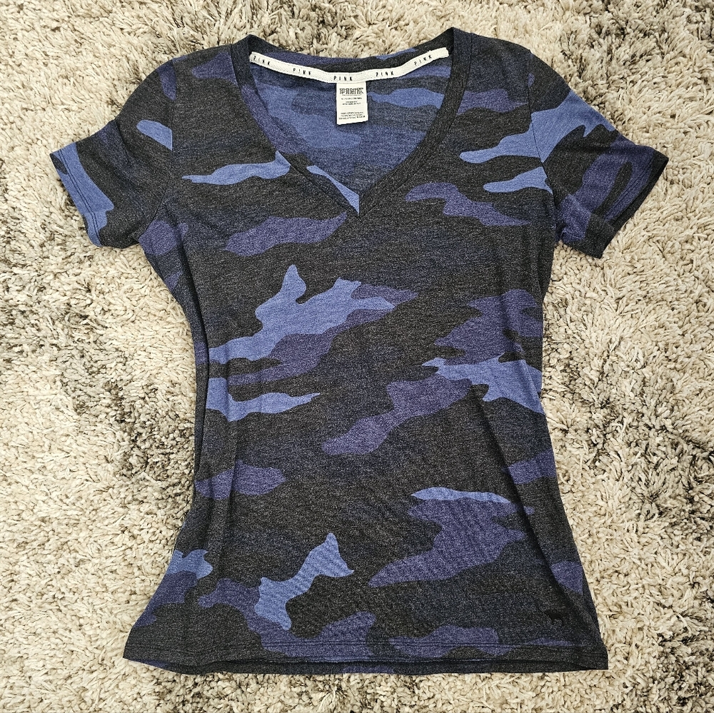 Women's Small Victoria's Secret PINK Blue/Purple Camo Short Sleeve Top